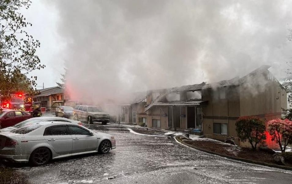 Cowlitz 2 Fire &amp; Rescue firefighters battled a two-alarm blaze that damaged five units in an apartment building.