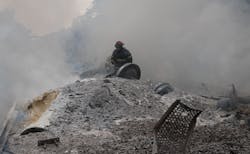 The alarm levels of the oxygen sensor on a four-gas meter are considered IDLH (immediately dangerous to life and health) atmospheres. The low level is 19.5 percent oxygen. At this percentage, SCBA should be used because of possibly toxicity, flammability or hypoxia hazards. The alarm levels of the oxygen sensor on a four-gas meter are considered IDLH (immediately dangerous to life and health) atmospheres. The low level is 19.5 percent oxygen. At this percentage, SCBA should be used because of possibly toxicity, flammability or hypoxia hazards.