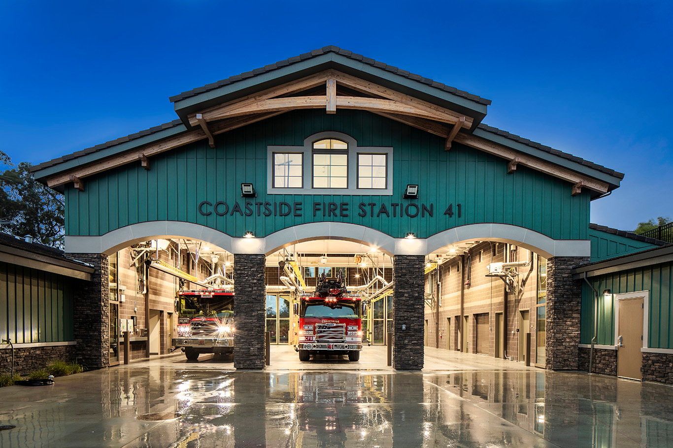 02 Coastside Exterior App Bay