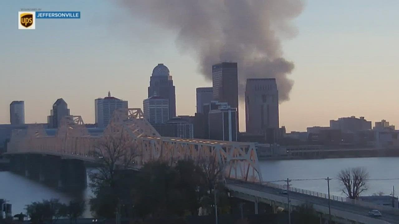 Abandoned Warehouse Fire Fought In Louisville, KY | Firehouse