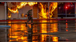 20230114 Amx Us News Firefighters Battle 3 Alarm Blaze At 2 Lv