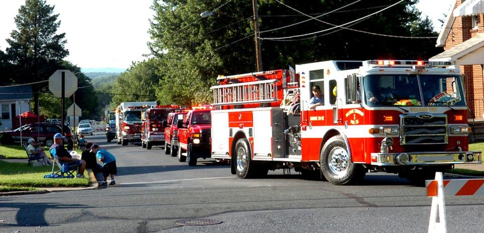 Parade 64a2b40f7d73b