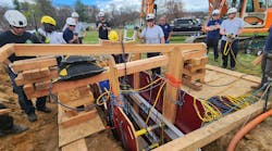 Never stack more than two airbags unless the manufacturer of the airbags specifically allows it. If using different size airbags, always place the smaller airbag on top of the larger one. Never stack more than two airbags unless the manufacturer of the airbags specifically allows it. If using different size airbags, always place the smaller airbag on top of the larger one.