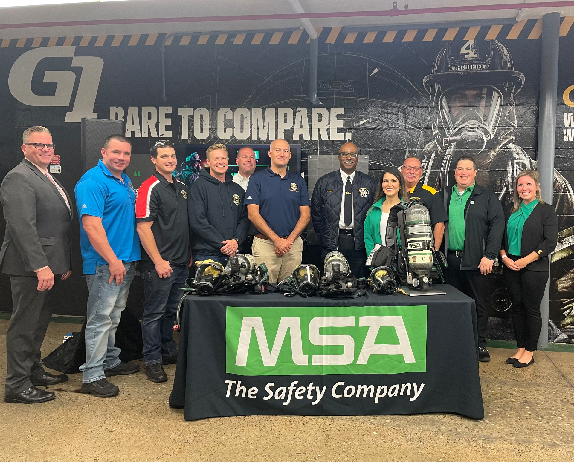 Pittsburgh Bureau of Fire leadership and firefighters joined MSA Safety leadership and employees at the MSA Murrysville plant for a presentation of the Bureau&rsquo;s new MSA G1 SCBA. The Pittsburgh Bureau of Fire recently selected the MSA G1 SCBA as their department&rsquo;s self-contained breathing apparatus. The G1 is made at the Murrysville, Pennsylvania, facility located outside of Pittsburgh.