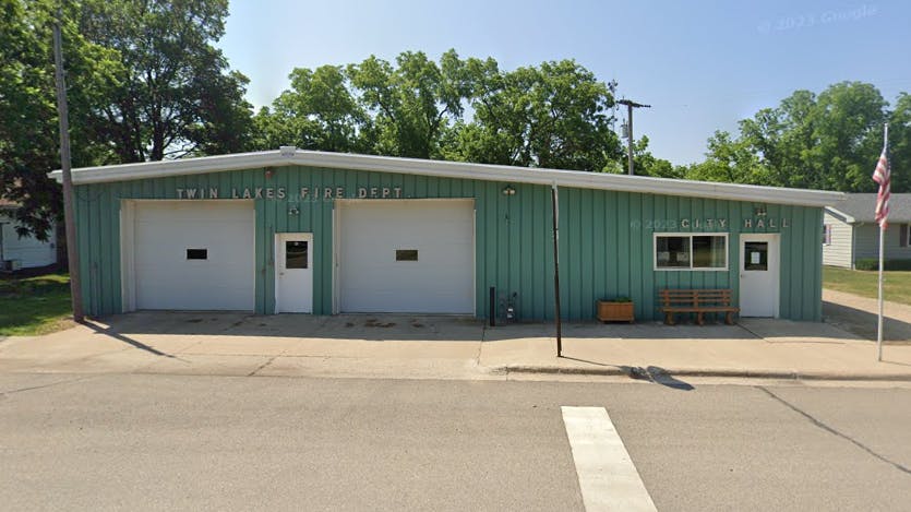 Twin Lakes residents debated whether to keep the volunteer station open, or contract with a nearby fire department.