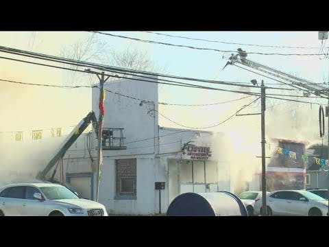 Fire breaks out at auto shop in Manchester