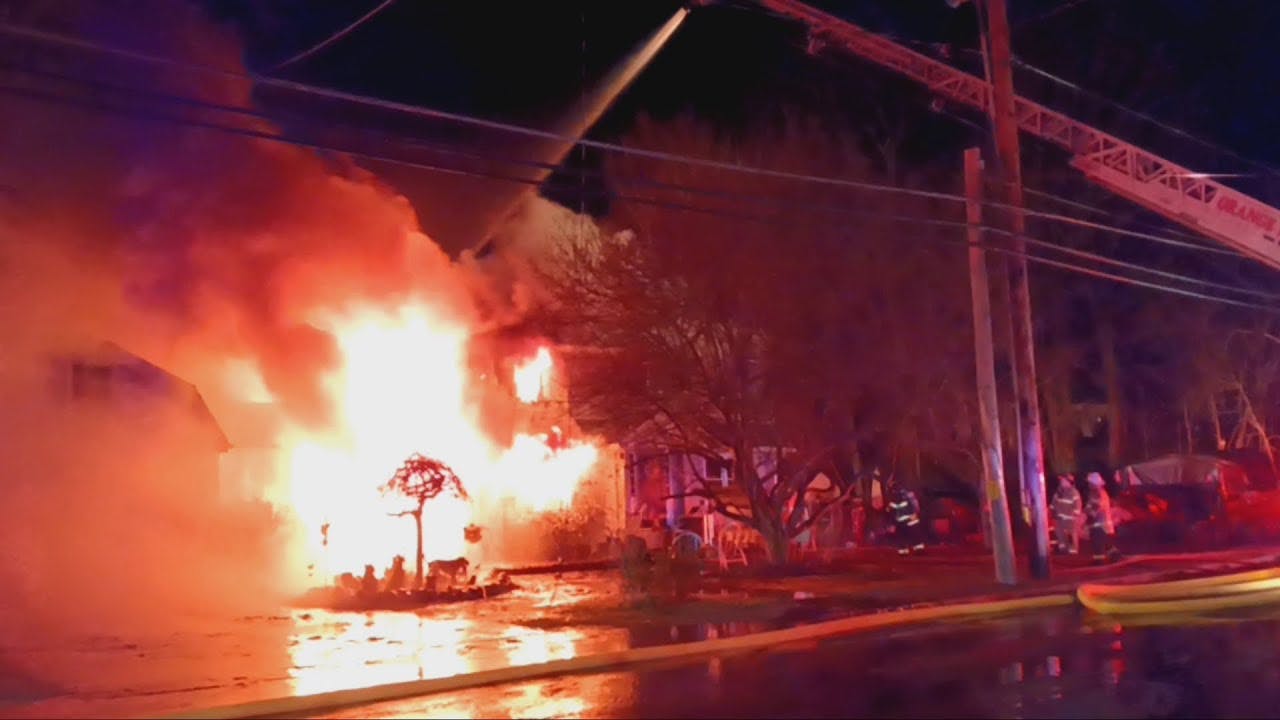 2 injured in fire that destroyed Orange home
