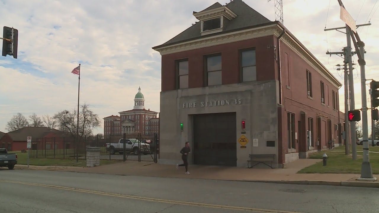 Firefighters the victims of car break-ins in south St
