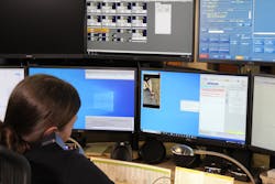 An Orange County, Florida, emergency dispatcher demonstrates new 911 video calling technology in a mock scenario. ( An Orange County, Florida, emergency dispatcher demonstrates new 911 video calling technology in a mock scenario. (