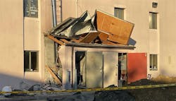 A communications closet (left) showed no signs of a potential rapid-fire event before a member of the Fairfax County, VA, Fire and Rescue Department (FCFRD) forced open its door. He saw smoke that wasn’t pressurized approximately halfway down to the floor. He opened the door completely. Then, there was an explosion. To view the video of the event, go to youtube.com/watch?v=9Tjqppj6iqU. A communications closet (left) showed no signs of a potential rapid-fire event before a member of the Fairfax County, VA, Fire and Rescue Department (FCFRD) forced open its door. He saw smoke that wasn’t pressurized approximately halfway down to the floor. He opened the door completely. Then, there was an explosion. To view the video of the event, go to youtube.com/watch?v=9Tjqppj6iqU.