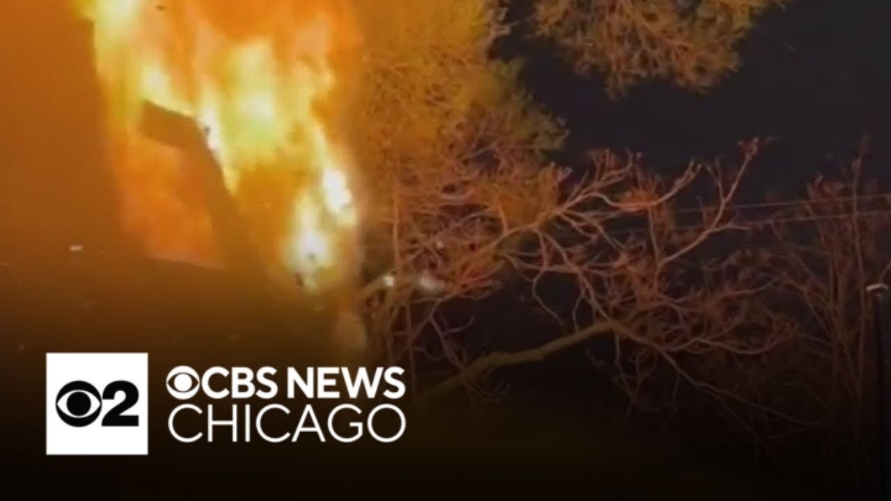 Extra Alarm Fire Involving Three Houses Battled in Chicago | Firehouse
