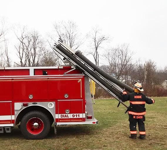 The new Double Hard Sleeve Gantry makes a multi-person operation a one-person operation.