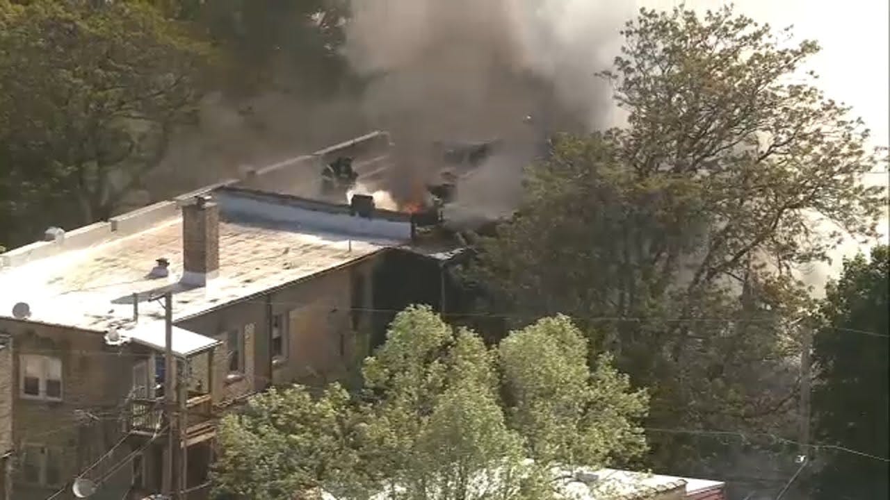 Watch Chicago Firefighters Battle Blaze | Firehouse