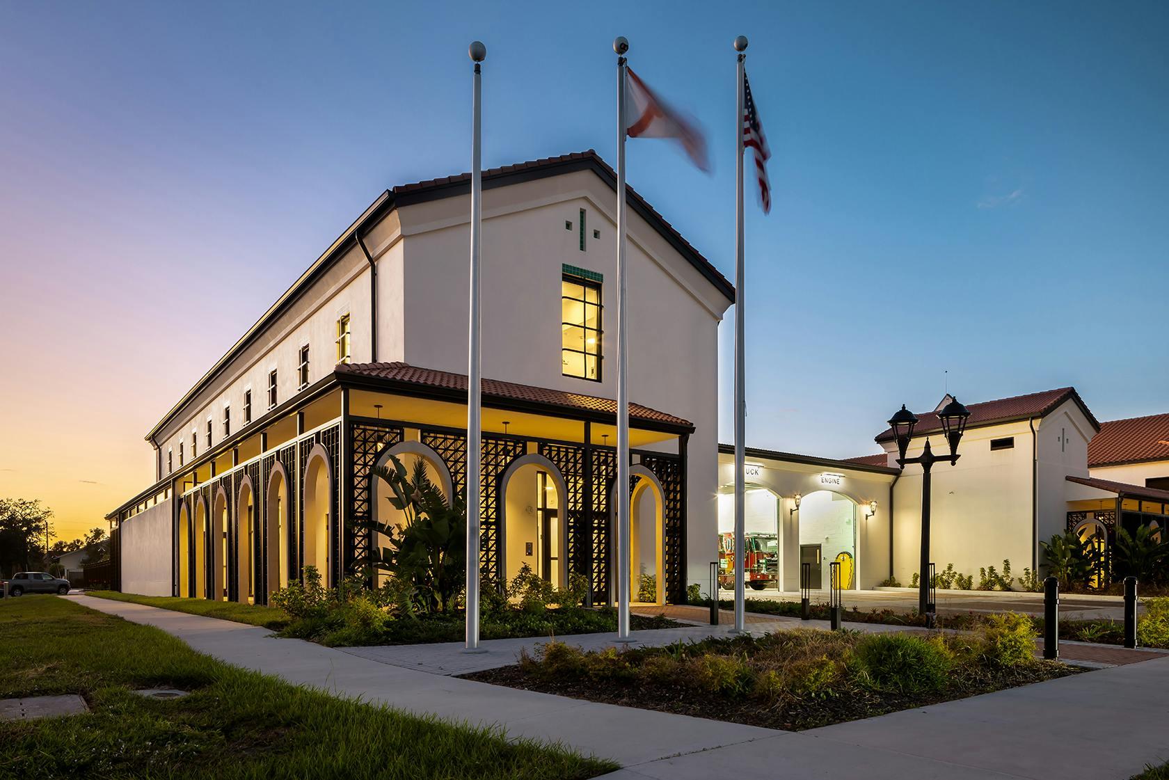 venicecityhallfire_entry