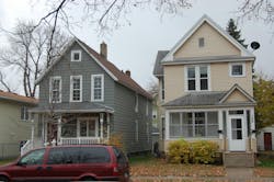 Houses of balloon-frame construction typically have narrow windows that line up vertically from floor to floor. Houses of balloon-frame construction typically have narrow windows that line up vertically from floor to floor.