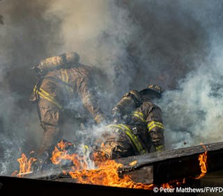 Fort Worth, TX, Firefighters Injured in Mayday at House Fire | Firehouse
