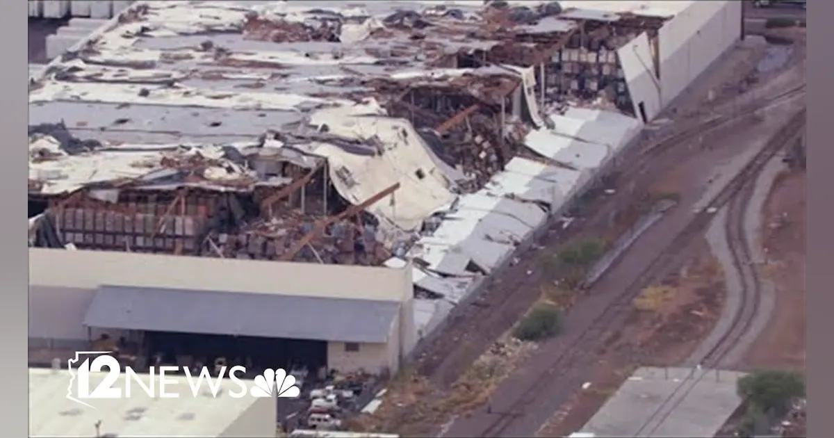 Phoenix Structure Fire Phoenix Firefighters Search for Missing Worker after Building Collapse ...