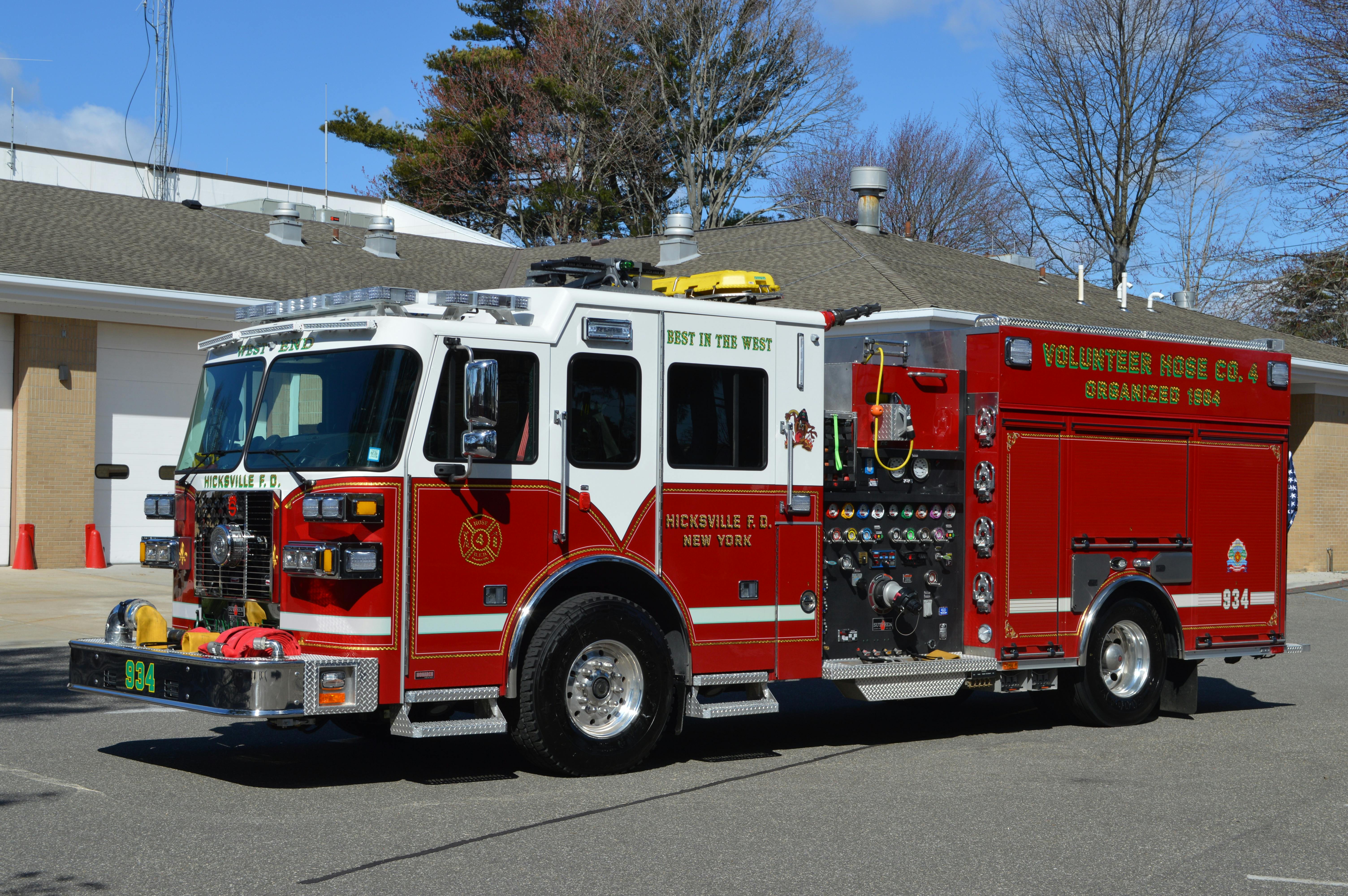 Engine 934 is one of three 2023 Sutphen Monarch engines that were acquired by the Hicksville Fire Department (HFD) in Nassau County, NY. Each is outfitted with a 2,000-gpm pump, a 500-gallon water tank, a stainless-steel bodywork and five preconnected attack lines.