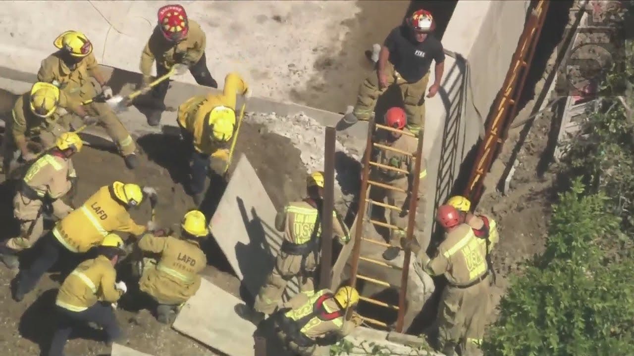 Worker trapped in deep trench in Los Feliz
