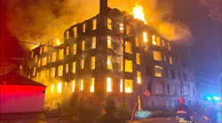 Detroit Fire - Chief 8 5 Story Apartment Fire (2740 Fullerton St)
