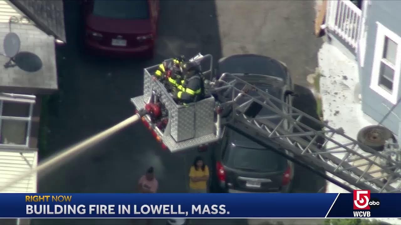 Building fire in Lowell, Mass