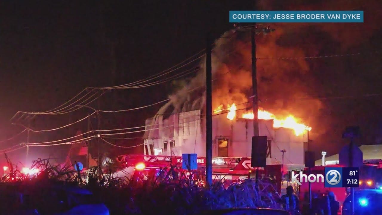 Ulu Street closed, Kauai first responders extinguish structure fire