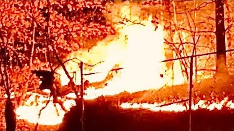 FDNY BOX 1831 ~ FDNY BATTLING A REKINDLED BRUSH FIRE IN INWOOD HILL PARK IN INWOOD, MANHATTAN, NYC