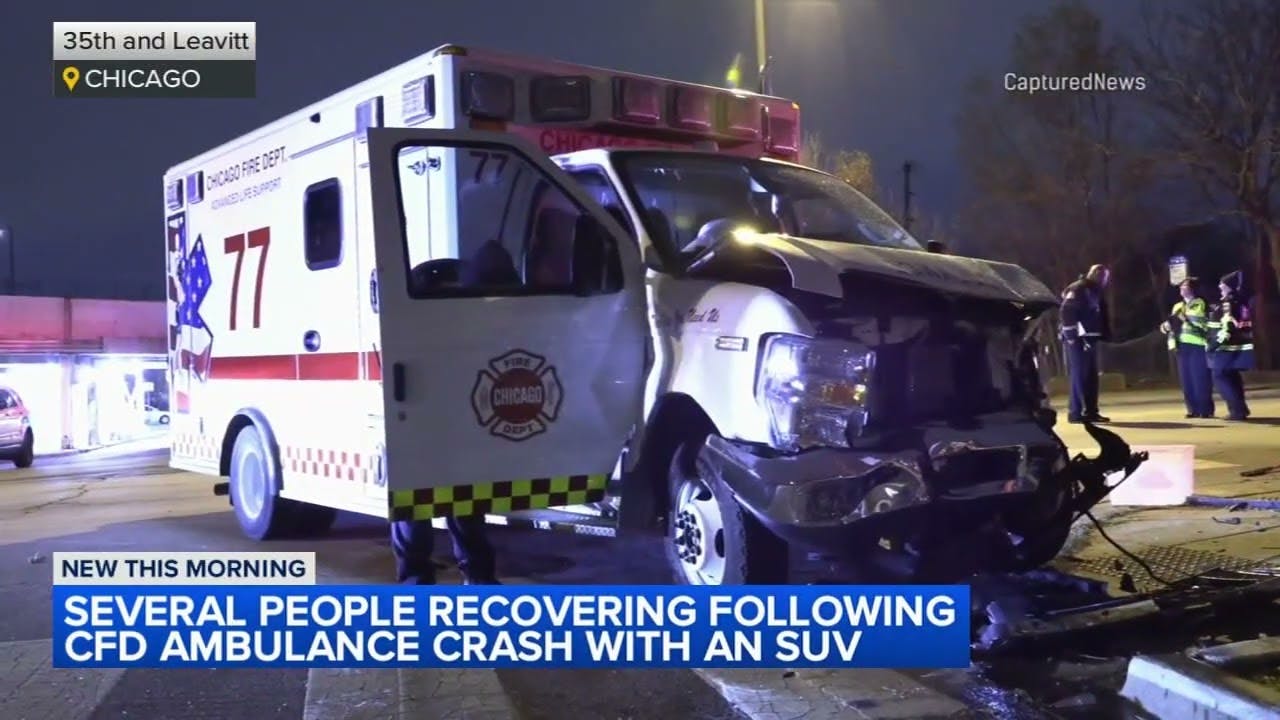 Paramedics injured in ambulance crash on SW Side: police