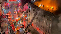 Massive 4-Alarm Building Fire, 180 Firefighters Battle Rooftop Blaze / Bronx 1