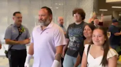 Houston firefighter returns home after being injured in the line of duty