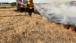 HEN Nozzle’s 20 gpm or 45 gpm @ 100 psi Blade smoothbore nozzle makes precious water count. HEN Nozzle’s 20 gpm or 45 gpm @ 100 psi Blade smoothbore nozzle makes precious water count.