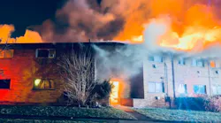 Detroit Fire Department - Chief 3 Occupied Apartment Fire (Cadieux & Marne)