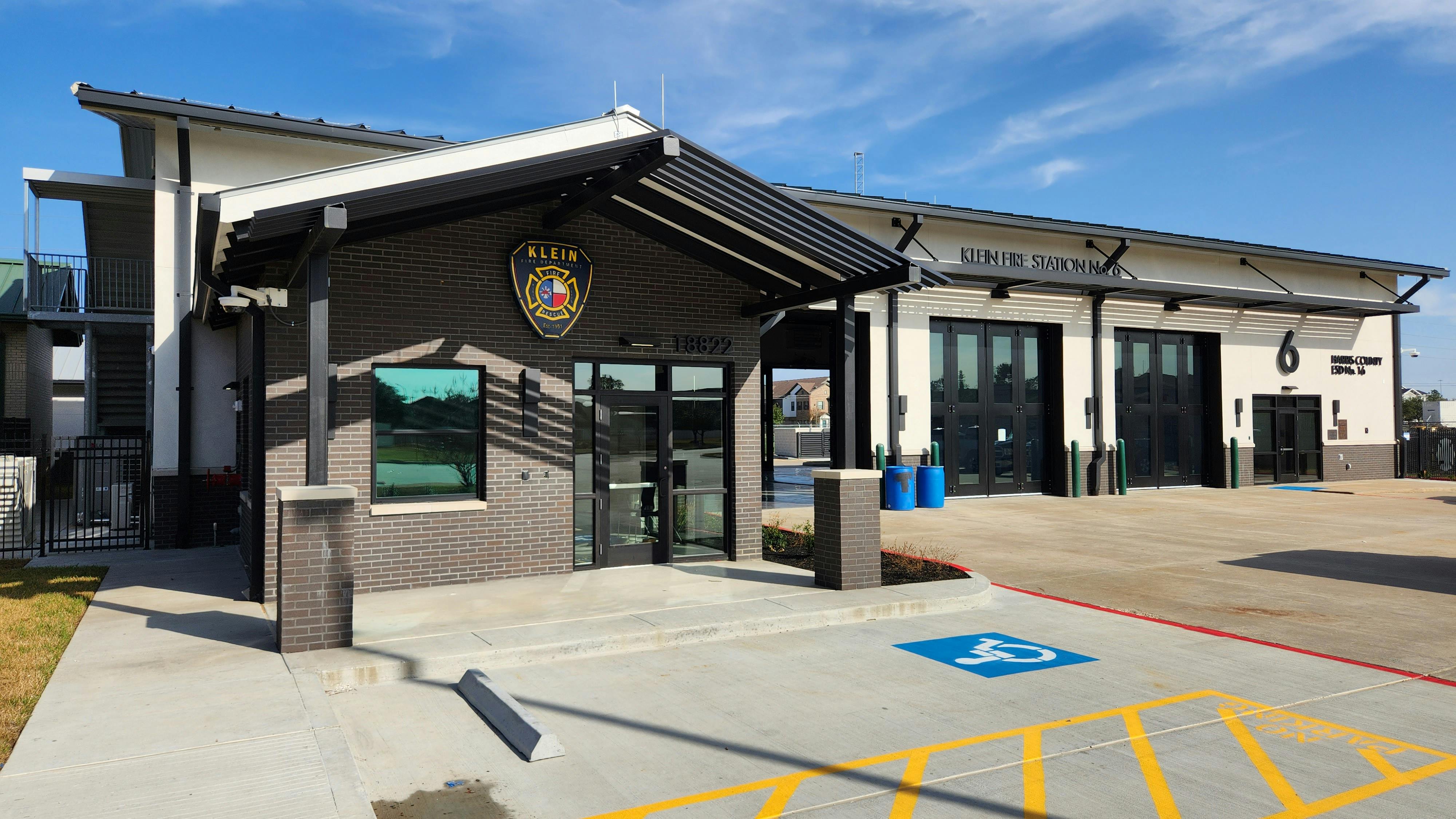 A renovation of the Harris County ESD 16 Klein Station in Tomball, TX, included new bi-fold apparatus bay doors and a new entry that provides a secure vestibule. The bi-fold doors helped to resolve a problem with the station's response times, which negatively affected the firehouse's Operational Efficiency grade. The secure vestibule helped to improve the station's Site & Accessibility grade.