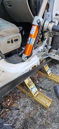 Power Hawk Technologies’ Auto Crib-It automated cribbing devices have a piston-actuated extender system that automatically rises to engage the working surface and locks into place. Power Hawk Technologies’ Auto Crib-It automated cribbing devices have a piston-actuated extender system that automatically rises to engage the working surface and locks into place.