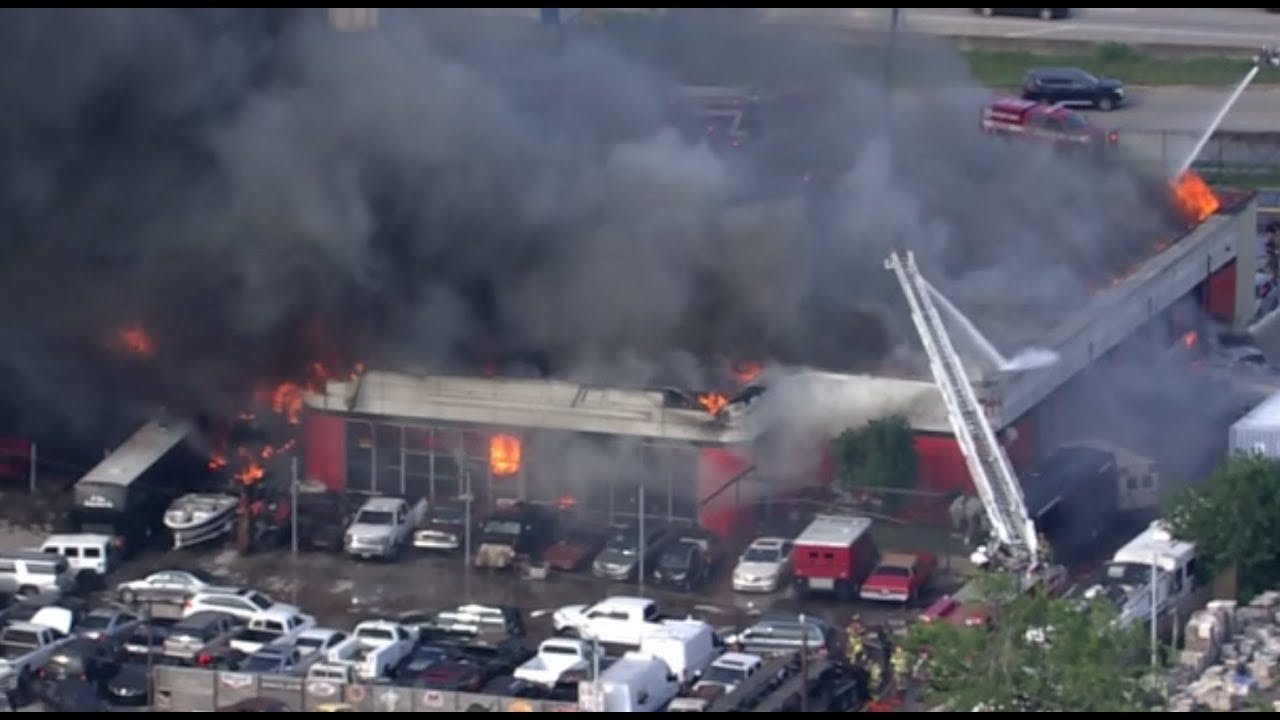 LIVE: Commerical Fire in Houston near I-45 and Shepherd Dr