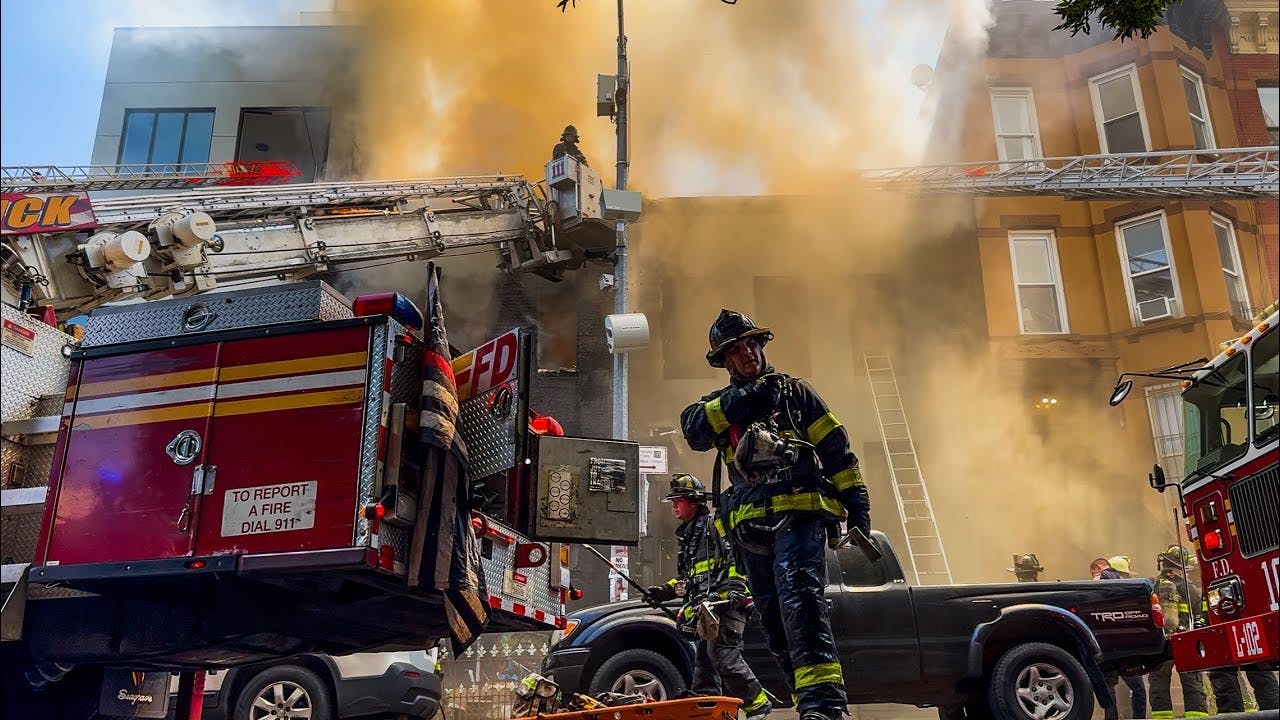 **TOTAL COLLAPSE - Early Arrival** Brooklyn 3rd Alarm Box 787 - FIRE THROUGHOUT 2 Wood Frames