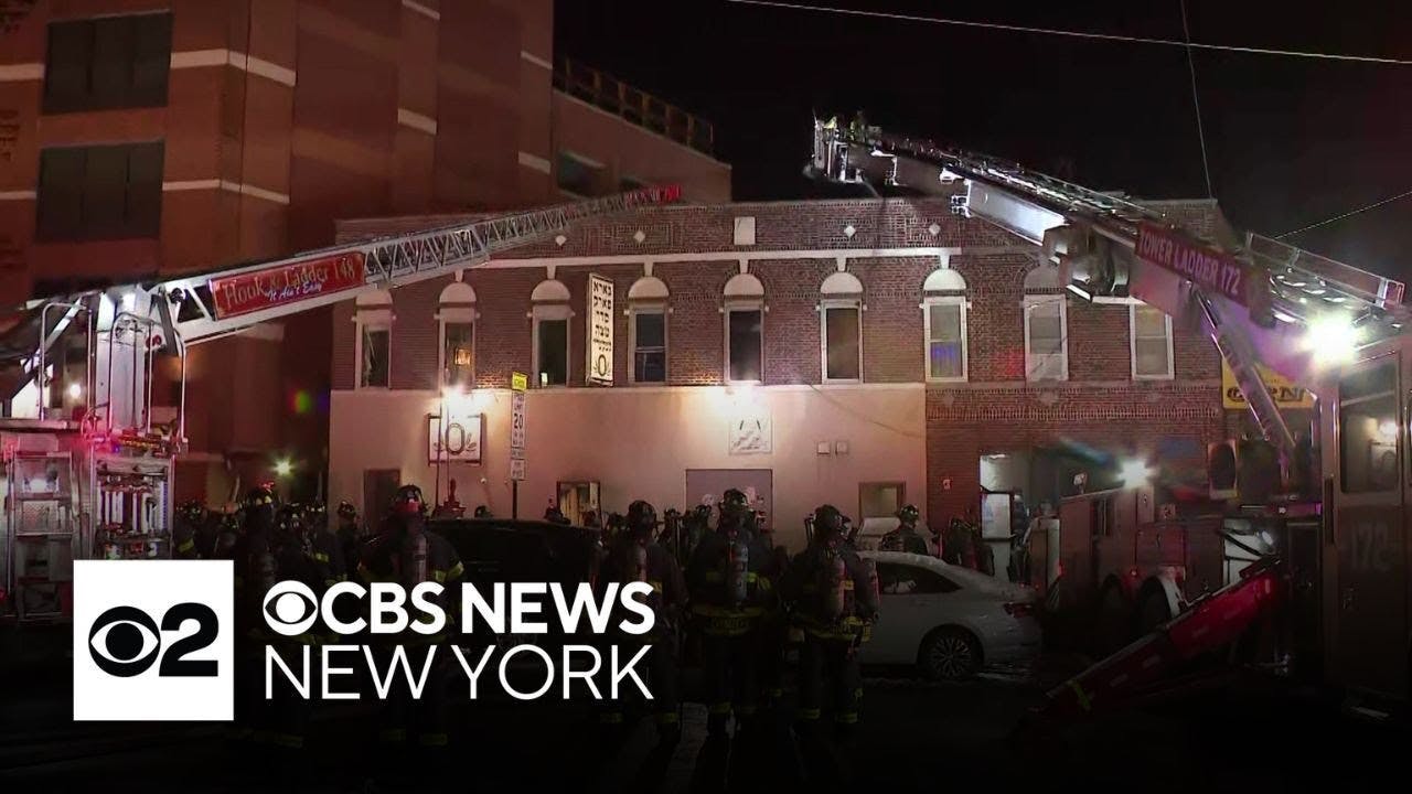 4 hurt in Brooklyn in Brooklyn matzo factory fire
