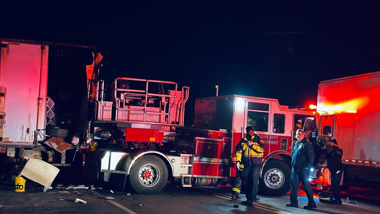 BALTIMORE CITY FD - ￼Semi Truck vs Fire Truck