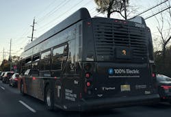 Electric buses can have as many as six battery packs, with two packs running the interior compartment functions and four battery packs powering the vehicle. These packs can add more than three tons to the total weight of the vehicle. Electric buses can have as many as six battery packs, with two packs running the interior compartment functions and four battery packs powering the vehicle. These packs can add more than three tons to the total weight of the vehicle.