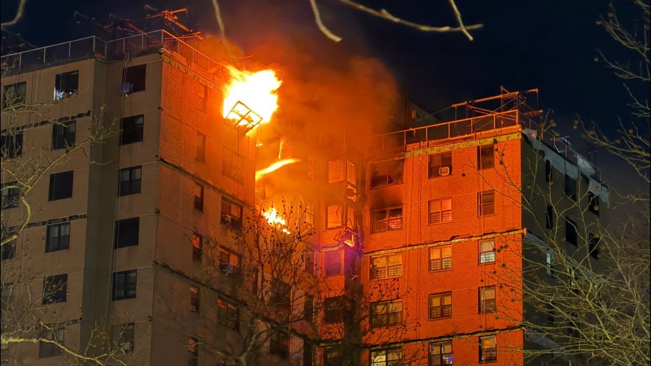 Major building explosion in the Bronx - Livestream