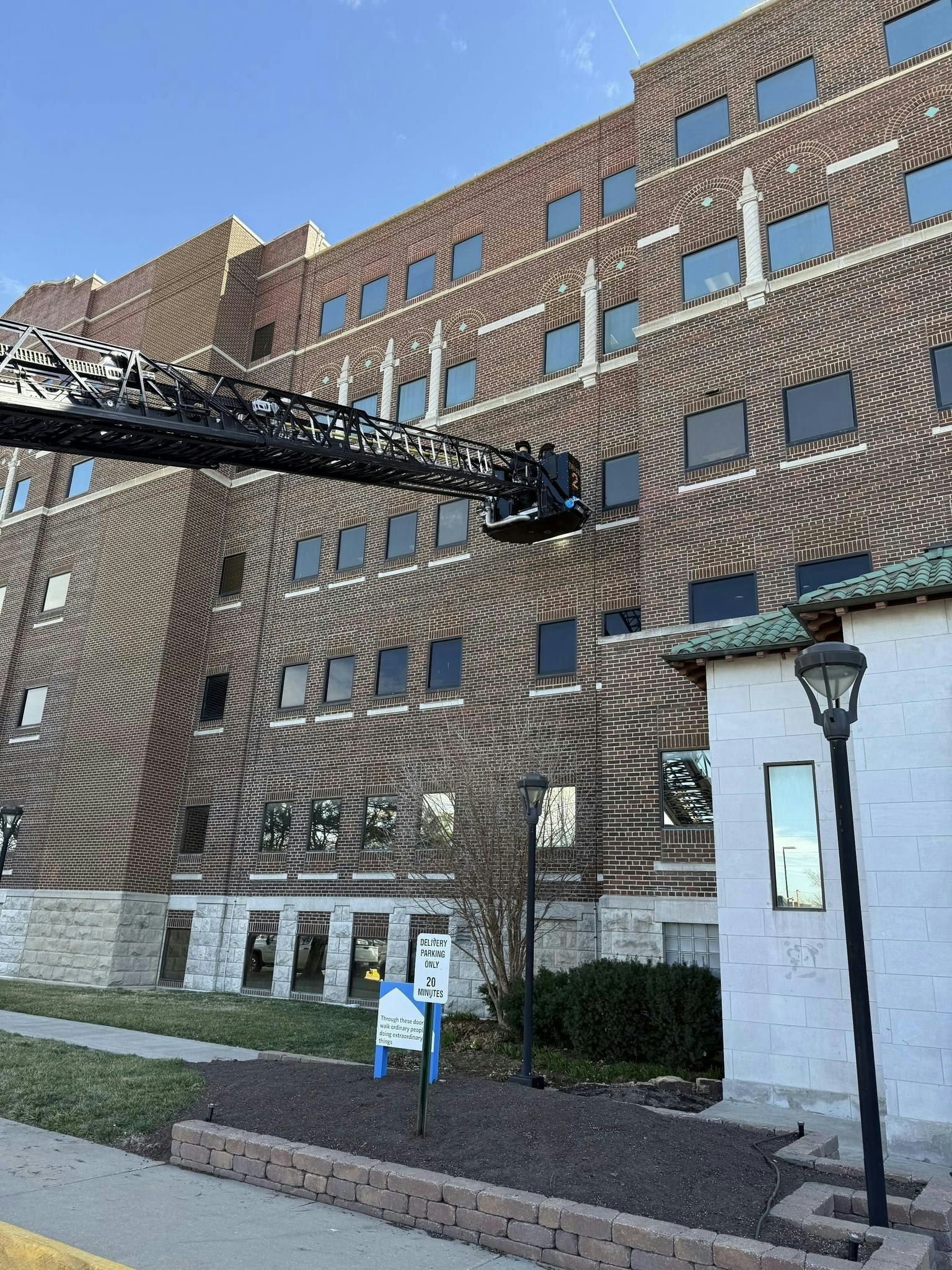 699dc3f826e02672f1e978c5 Wichita Ladder