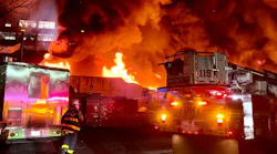 🌟 FULLY INVOLVED WAREHOUSE 🌟 FDNY Brooklyn 5th Alarm Box 2671 Heavy Fire Throughout 2 Story Factory