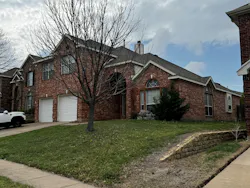 It isn’t uncommon to find a 2-story bonus house that has a 2,000–5,000 square footage. It isn’t uncommon to find a 2-story bonus house that has a 2,000–5,000 square footage.