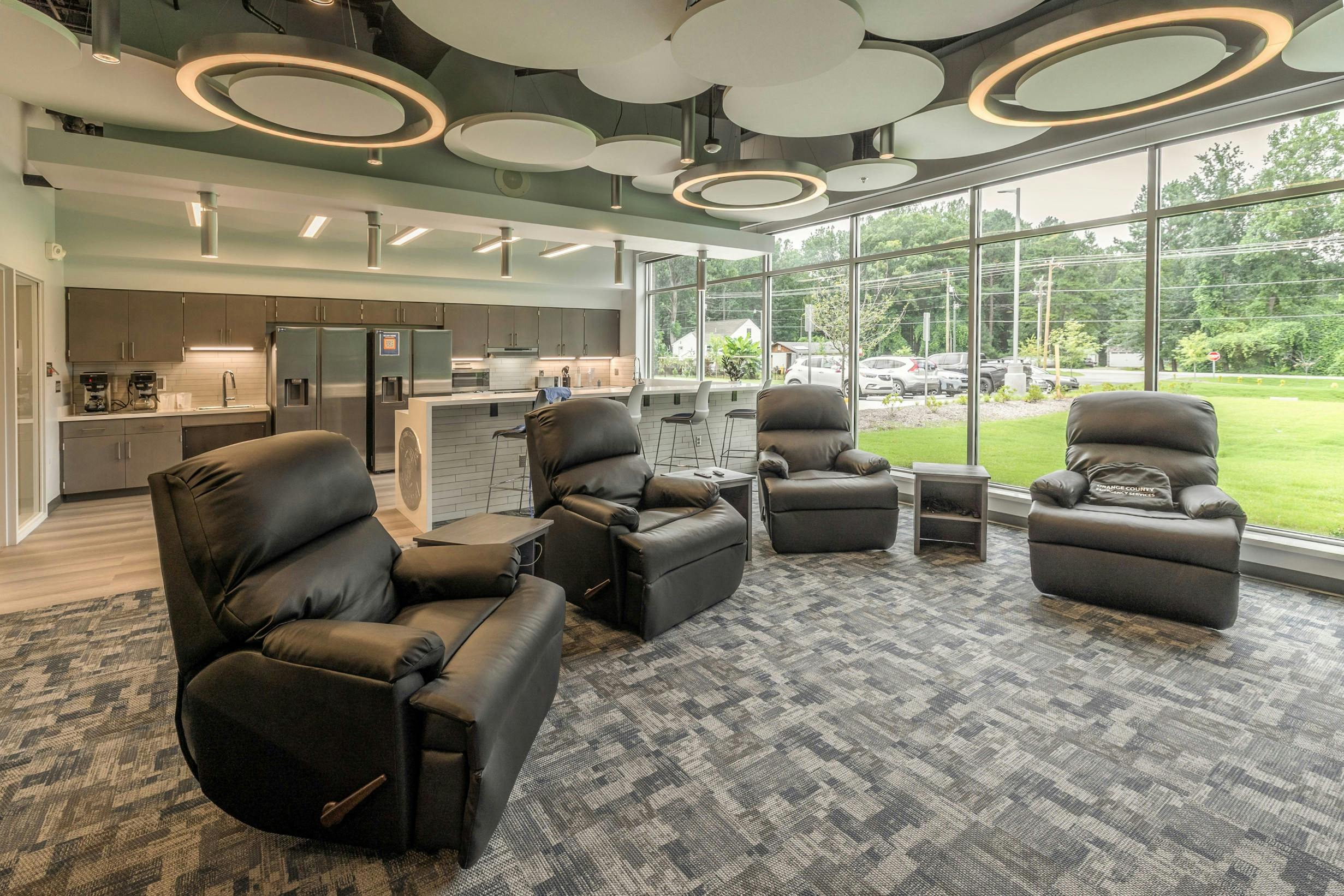 Biophilic design focuses on incorporating natural light, materials and other elements into buildings to mitigate feelings of post-trauma and to serve as therapy. One of the 2026 Station Design Conference sessions will share concepts for new facilities.