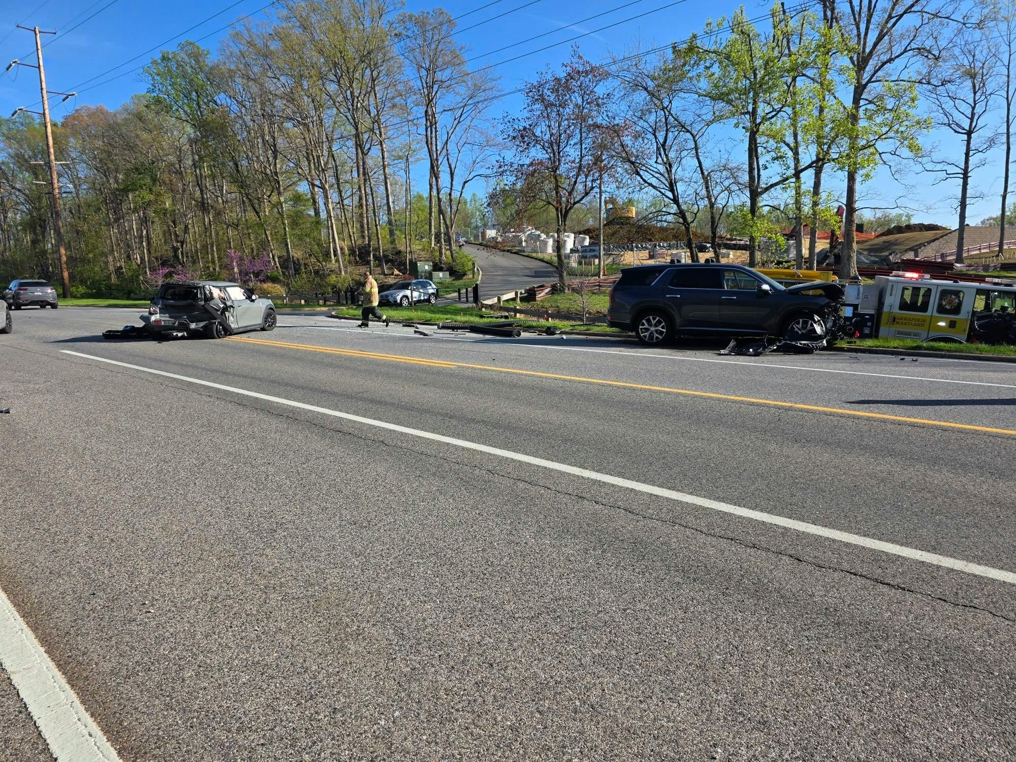 This crash involving Annapolis Engine 35 occurred while the rig was responding to a working house fire in Millersville.