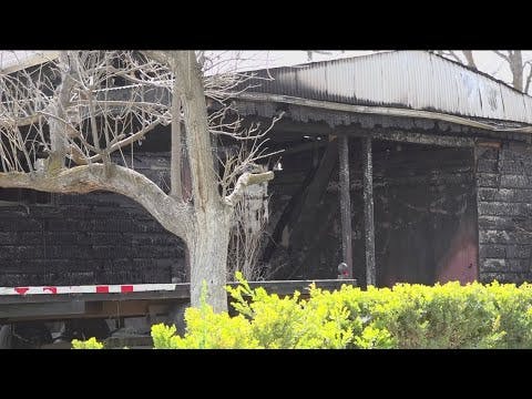 Onlookers Anxious to Record Hamper Response of Nyssa, OR, Firefighters