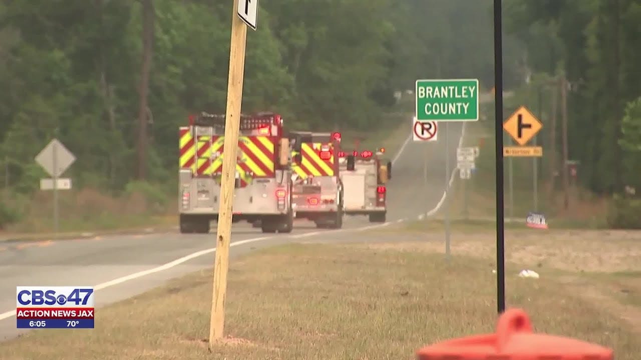 As Brantly County, GA Wildfire Rages, Firefighters Question Command