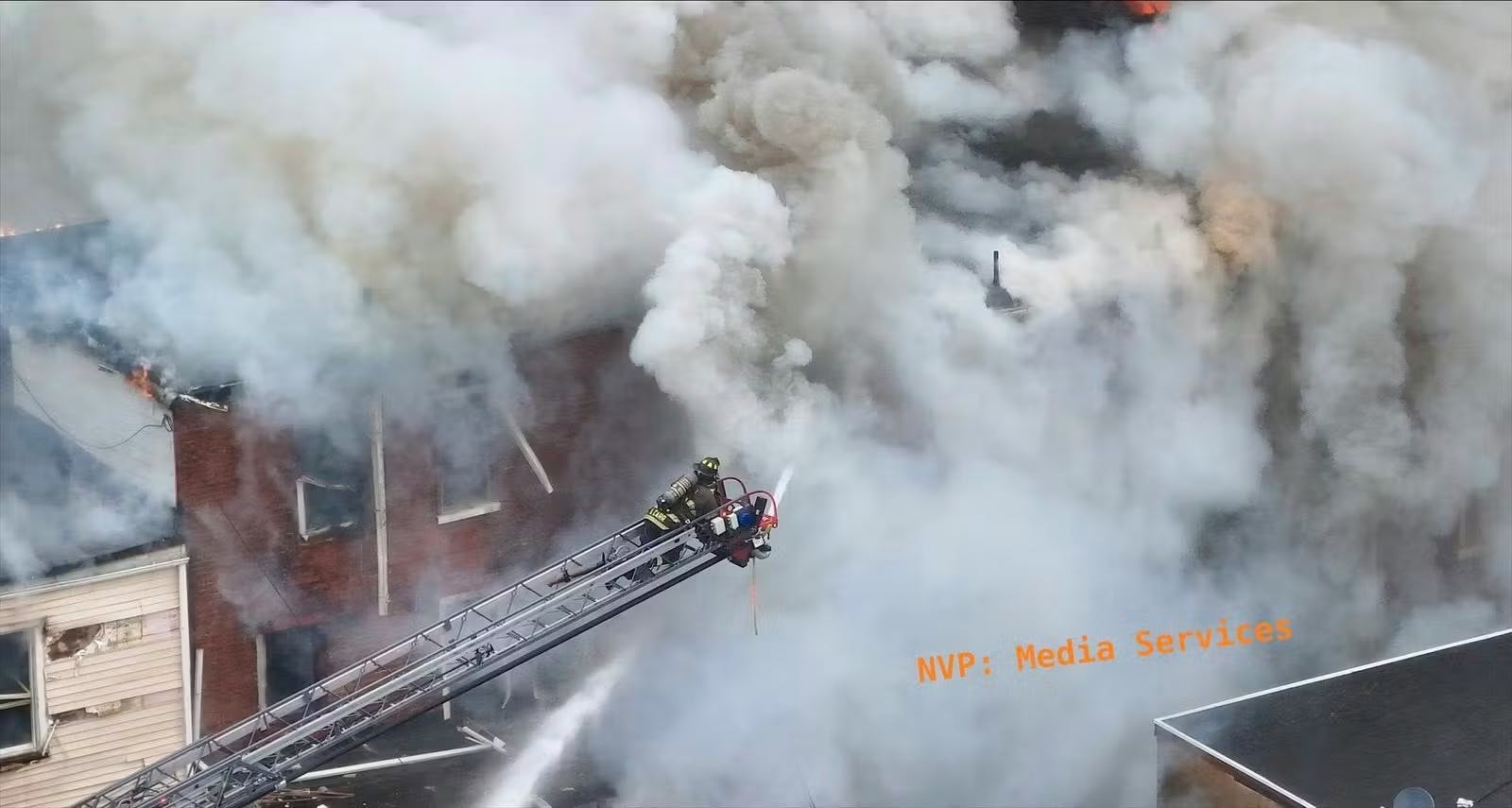 69f74983ce9e142cc5121496 Easton Fire