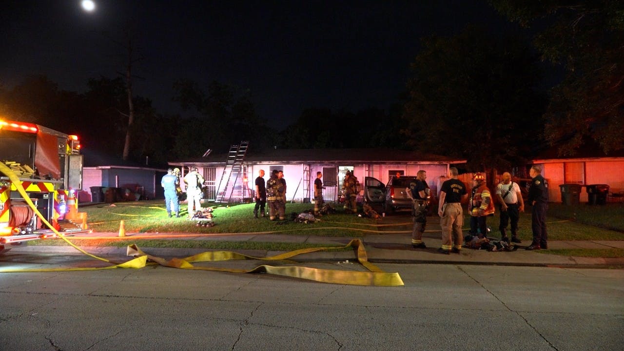 Houston Falls Through Roof into Heavy Fire Conditions