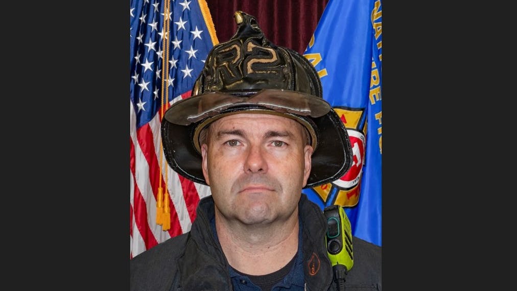Veteran Boston firefighter Robert T. Kilduff of Rescue 2 was killed during a three-alarm fire in the Dorchester neighborhood Saturday night.